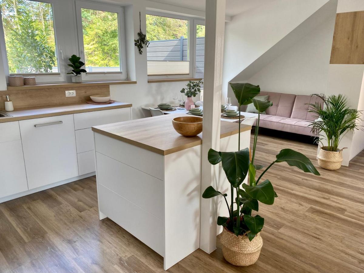 Sunny Oak Estate Appartement Mengeš Buitenkant foto