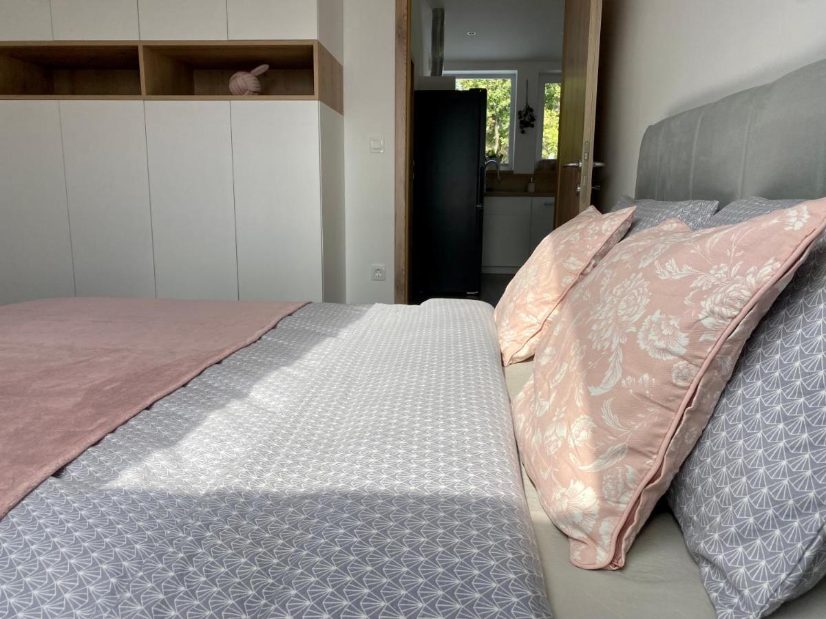 Sunny Oak Estate Appartement Mengeš Buitenkant foto